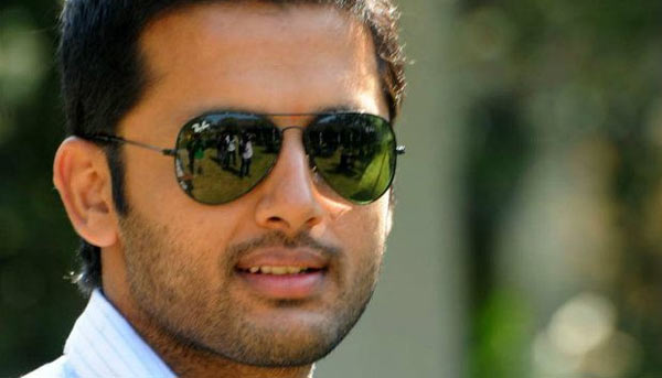 nithiin,mallidi venu,trivikram srinivas,nithiin films  కొత్త దర్శకుడిని టెన్షన్‌ పెడుతోన్న నితిన్‌!